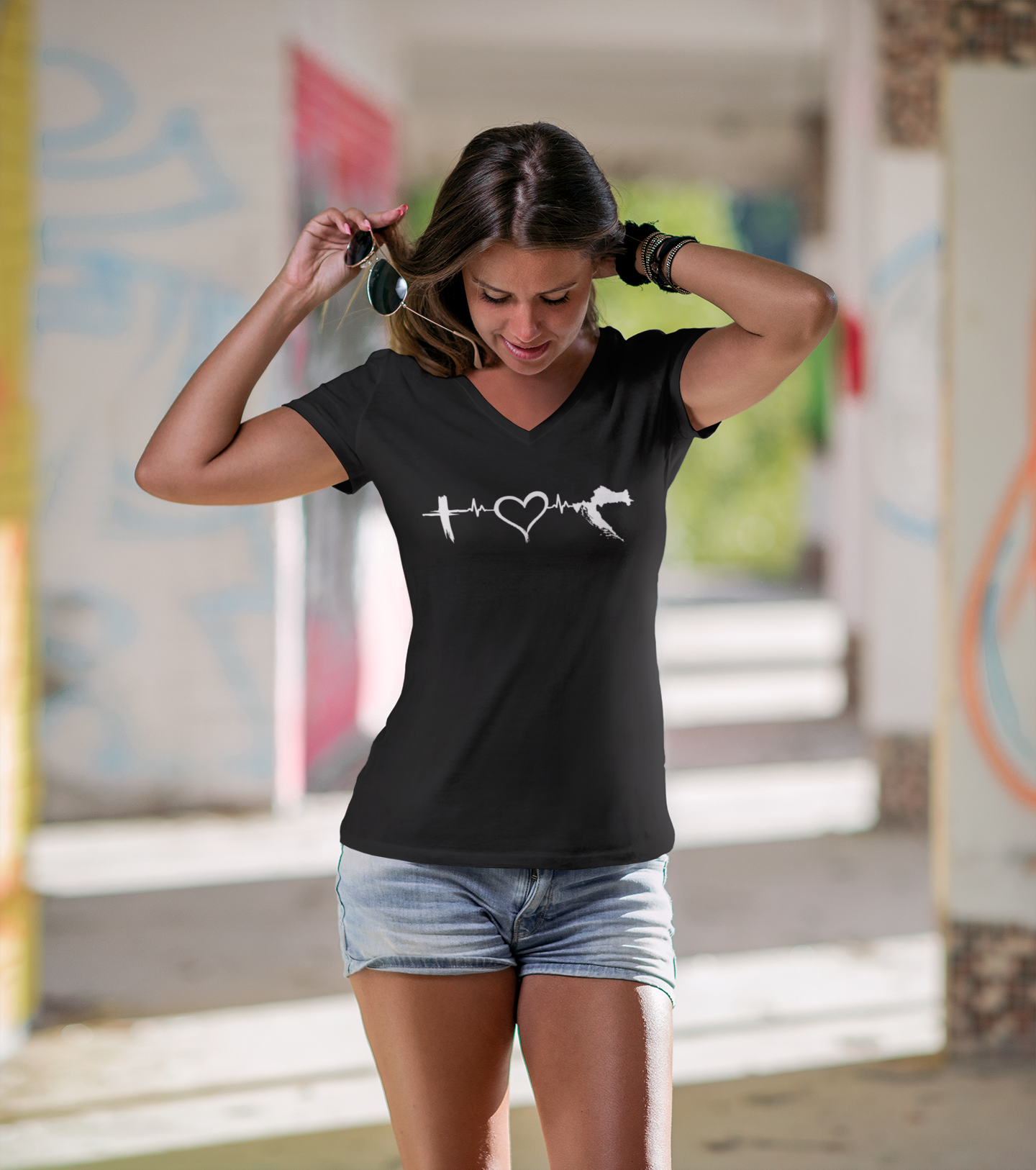 "Vjera Ljubav Domovina" V-neck T-shirt